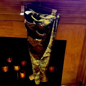 Camo  soho crop pants size 12